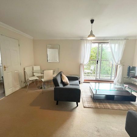 Best Price - Amazing 2 Bed 2 Bath - 4 Singles Or Super King Beds, 10 Min Walk To City Centre, 5 Minute Walk To Mayflower Theatre, Smart Tv, Ensuite, Balcony, Free Parking Southampton Luaran gambar