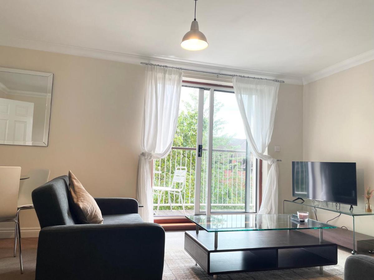 Best Price - Amazing 2 Bed 2 Bath - 4 Singles Or Super King Beds, 10 Min Walk To City Centre, 5 Minute Walk To Mayflower Theatre, Smart Tv, Ensuite, Balcony, Free Parking Southampton Luaran gambar