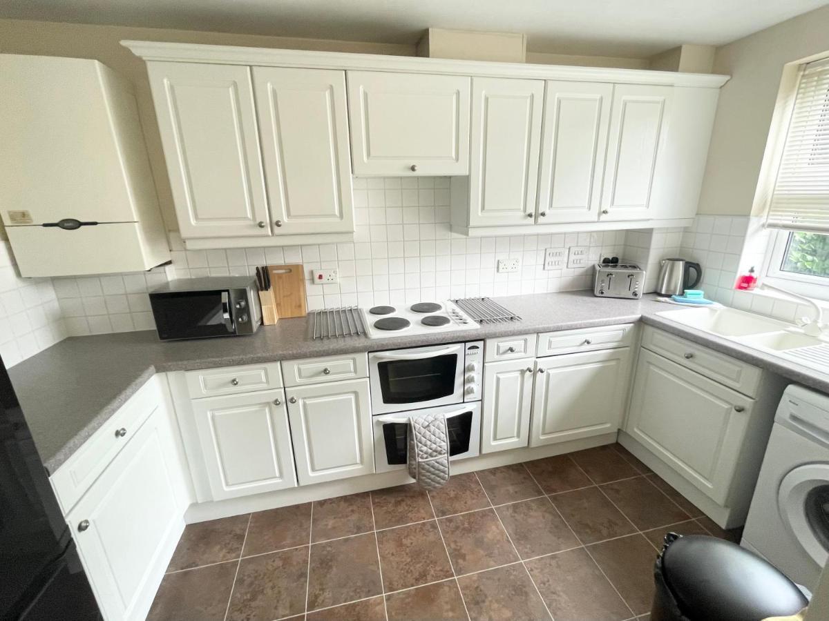 Best Price - Amazing 2 Bed 2 Bath - 4 Singles Or Super King Beds, 10 Min Walk To City Centre, 5 Minute Walk To Mayflower Theatre, Smart Tv, Ensuite, Balcony, Free Parking Southampton Luaran gambar