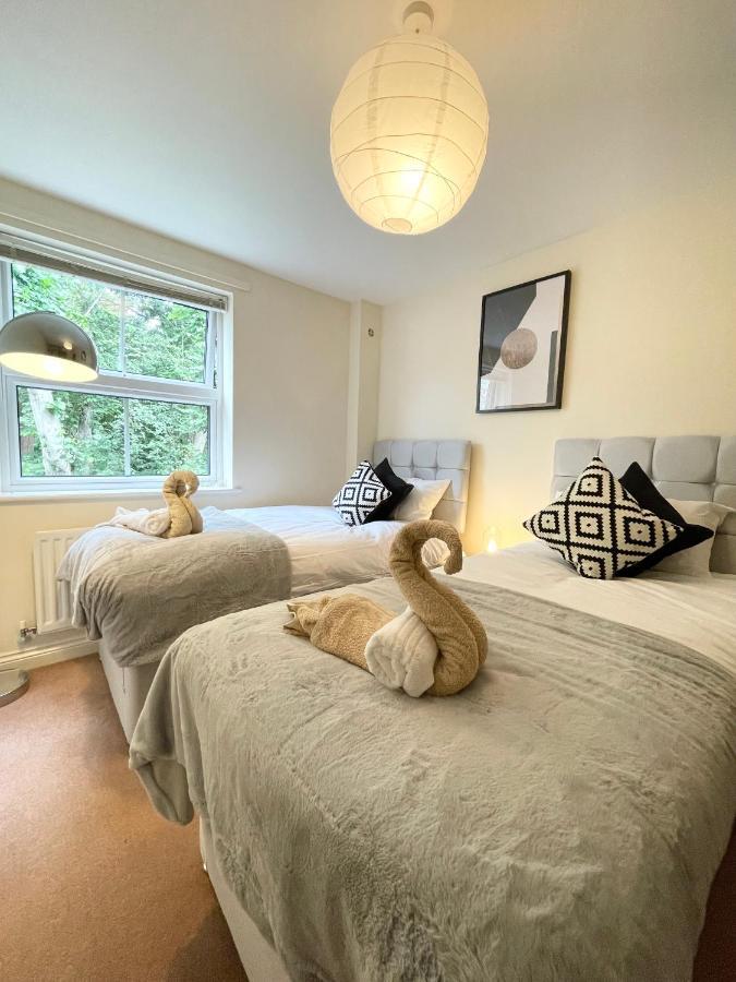 Best Price - Amazing 2 Bed 2 Bath - 4 Singles Or Super King Beds, 10 Min Walk To City Centre, 5 Minute Walk To Mayflower Theatre, Smart Tv, Ensuite, Balcony, Free Parking Southampton Luaran gambar