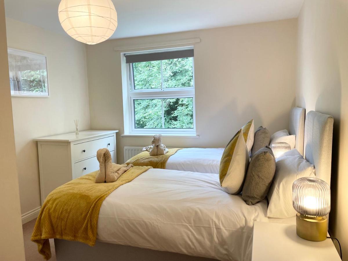Best Price - Amazing 2 Bed 2 Bath - 4 Singles Or Super King Beds, 10 Min Walk To City Centre, 5 Minute Walk To Mayflower Theatre, Smart Tv, Ensuite, Balcony, Free Parking Southampton Luaran gambar