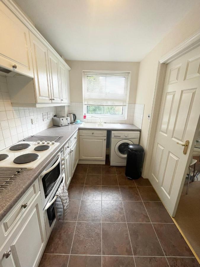 Best Price - Amazing 2 Bed 2 Bath - 4 Singles Or Super King Beds, 10 Min Walk To City Centre, 5 Minute Walk To Mayflower Theatre, Smart Tv, Ensuite, Balcony, Free Parking Southampton Luaran gambar