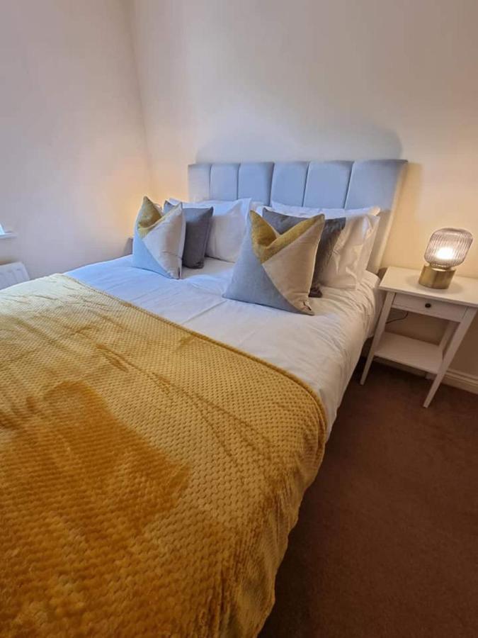 Best Price - Amazing 2 Bed 2 Bath - 4 Singles Or Super King Beds, 10 Min Walk To City Centre, 5 Minute Walk To Mayflower Theatre, Smart Tv, Ensuite, Balcony, Free Parking Southampton Luaran gambar