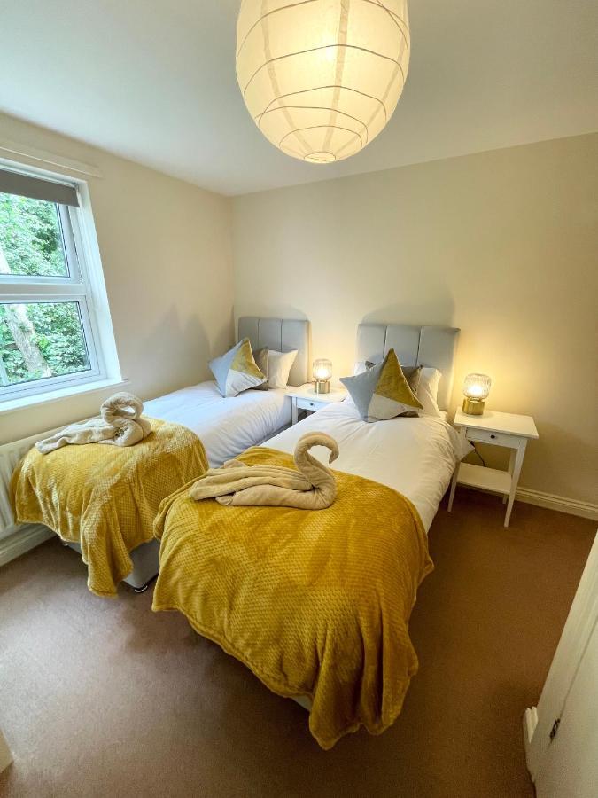 Best Price - Amazing 2 Bed 2 Bath - 4 Singles Or Super King Beds, 10 Min Walk To City Centre, 5 Minute Walk To Mayflower Theatre, Smart Tv, Ensuite, Balcony, Free Parking Southampton Luaran gambar