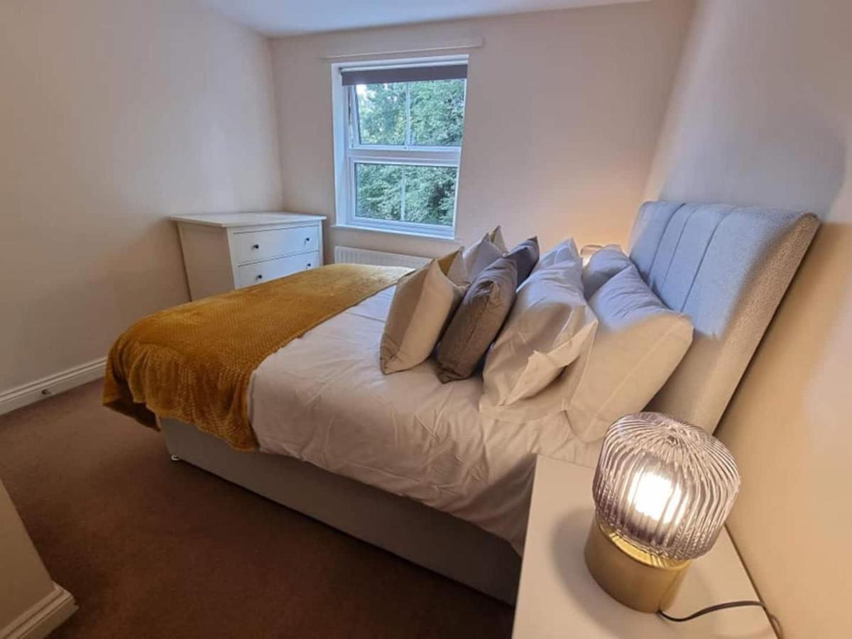 Best Price - Amazing 2 Bed 2 Bath - 4 Singles Or Super King Beds, 10 Min Walk To City Centre, 5 Minute Walk To Mayflower Theatre, Smart Tv, Ensuite, Balcony, Free Parking Southampton Luaran gambar