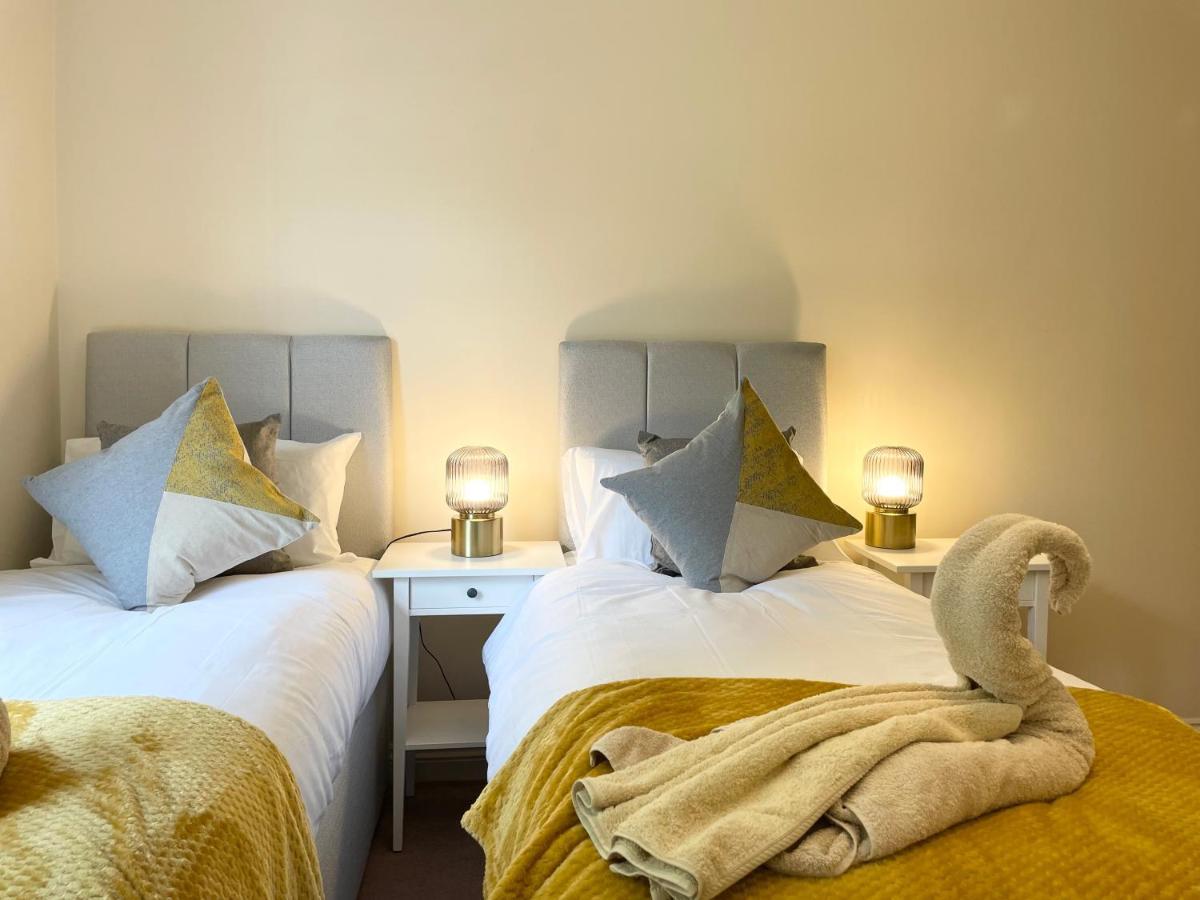 Best Price - Amazing 2 Bed 2 Bath - 4 Singles Or Super King Beds, 10 Min Walk To City Centre, 5 Minute Walk To Mayflower Theatre, Smart Tv, Ensuite, Balcony, Free Parking Southampton Luaran gambar